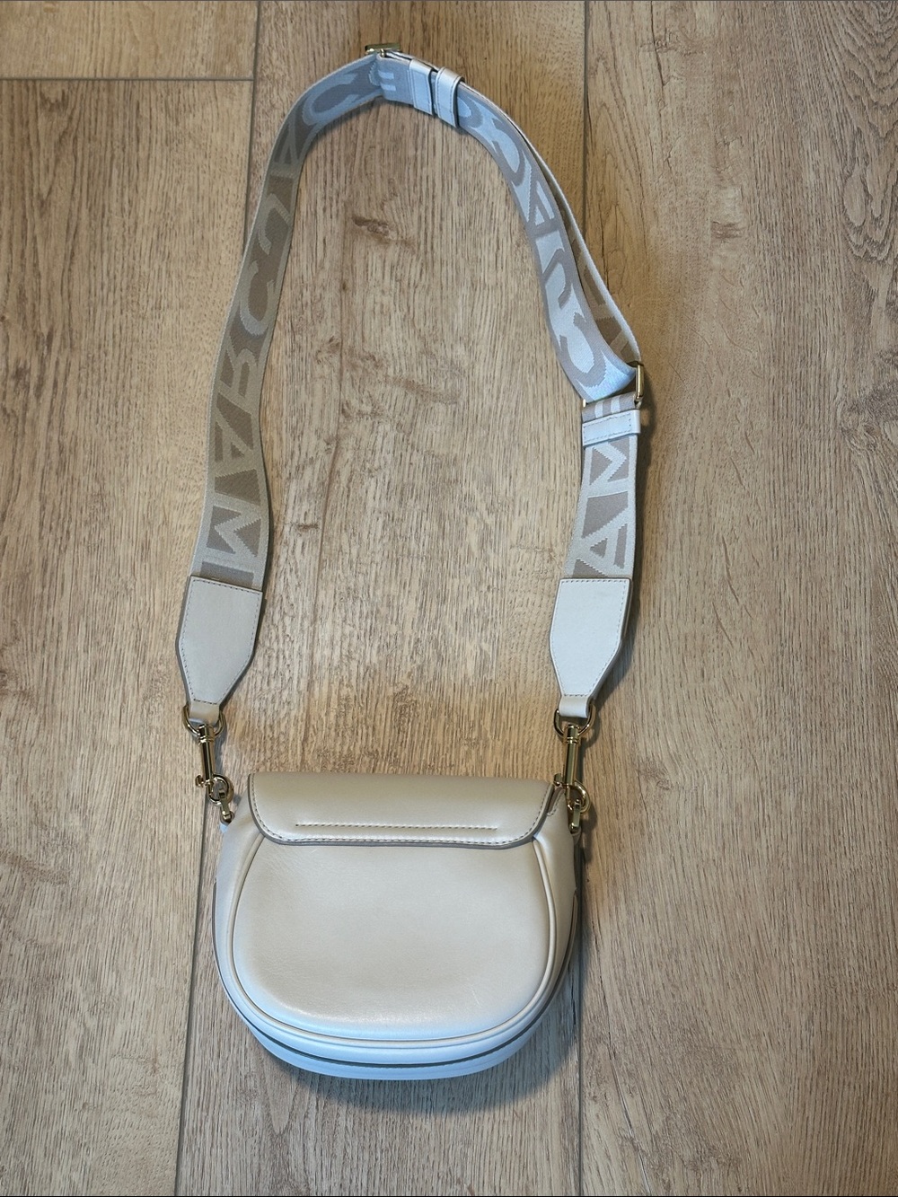The Covered J Marc Saddle Bag - Picture 3 of 9